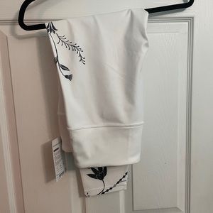 NWT Athleta Elation Wildflower Leggings